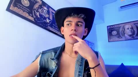 Esteban online show from December 13, 12:17 pm