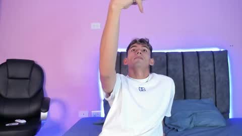 Esteban online show from December 20, 12:27 pm