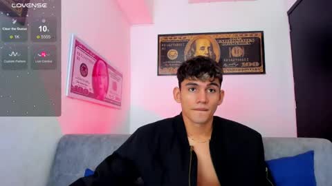 Esteban online show from December 28, 3:15 pm
