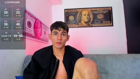 Esteban online show from December 28, 6:18 pm