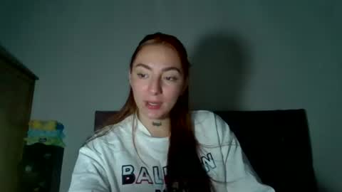 Snapshot of estefa1 chatting on June 27, 4:06 am estefa1 online show from June 27, 4:06 am