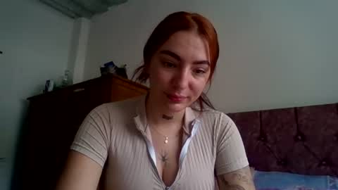 Snapshot of estefa1 chatting on June 30, 5:25 pm estefa1 online show from June 30, 5:25 pm