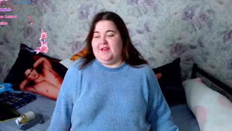 estelle_hicks online show from December 7, 6:15 pm