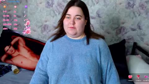 estelle_hicks online show from December 7, 9:22 pm