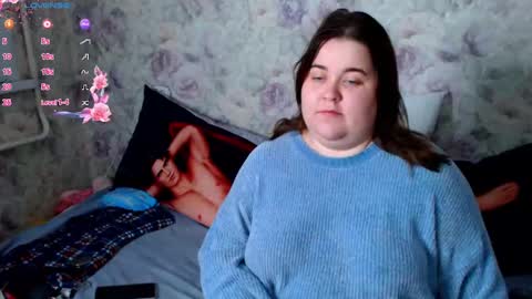 estelle_hicks online show from December 12, 9:26 pm