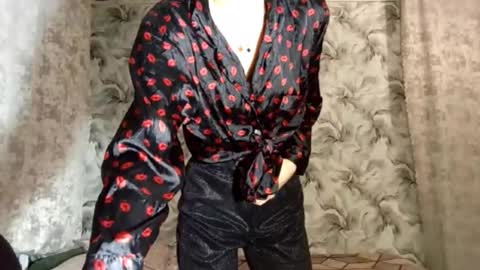 Snapshot of estellekirbo chatting on February 14, 4:26 pm estellekirbo online show from February 14, 4:26 pm