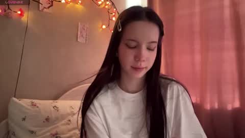Snapshot of estellezdebski chatting on July 15, 1:16 pm estellezdebski online show from July 15, 1:16 pm
