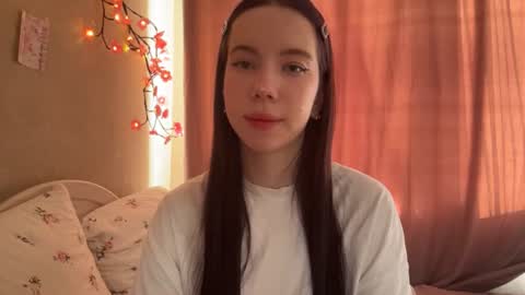 Snapshot of estellezdebski chatting on July 20, 1:35 pm estellezdebski online show from July 20, 1:35 pm