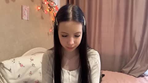Snapshot of estellezdebski chatting on July 30, 11:09 am estellezdebski online show from July 30, 11:09 am