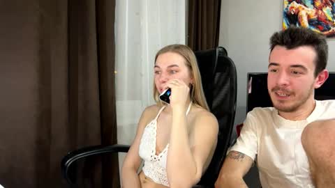 Snapshot of ester_vixen chatting on March 2, 7:54 pm Ester online show from March 2, 7:54 pm