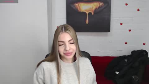 esternoir online show from December 2, 8:52 am