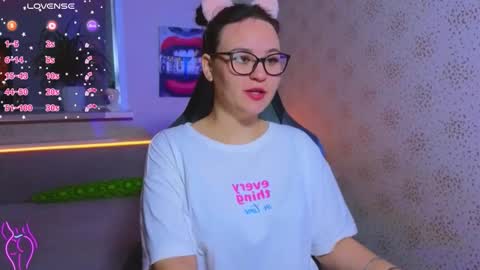 EsterPlayful online show from September 28, 11:37 am