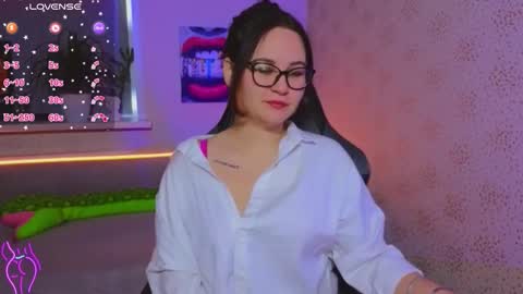 EsterPlayful online show from October 15, 9:09 am