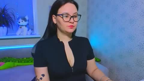 EsterPlayful online show from November 30, 9:35 am