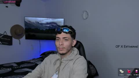 estivenvel online show from October 8, 5:10 pm