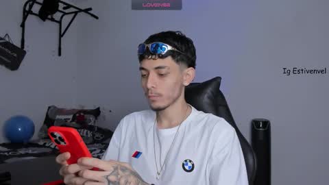 estivenvel online show from October 23, 3:00 pm