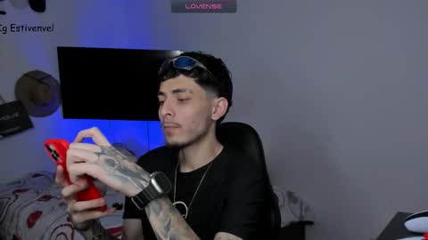 estivenvel online show from November 4, 5:45 pm