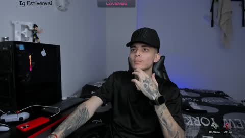 estivenvel online show from March 24, 4:56 pm