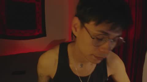 Snapshot of estmonnn chatting on October 16, 10:22 pm Esteban online show from October 16, 10:22 pm