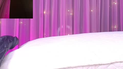 Estrella online show from February 18, 11:50 am