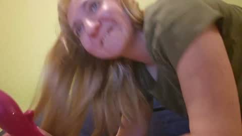 Snapshot of estrellawalters chatting on January 24, 5:42 pm estrellawalters online show from January 24, 5:42 pm