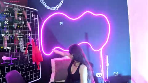 Cloe and Megan online show from October 14, 7:47 pm