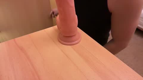 Tom online show from December 16, 12:48 am