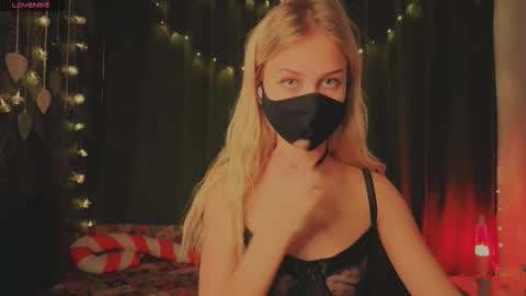 Snapshot of eternalophelia chatting on January 10, 8:54 pm Sophia online show from January 10, 8:54 pm