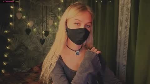 Snapshot of eternalophelia chatting on February 7, 10:35 pm Sophia online show from February 7, 10:35 pm