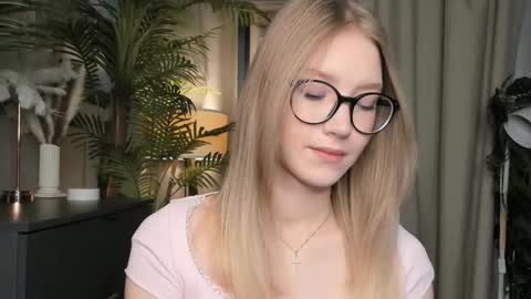 Natalie online show from November 6, 5:41 am