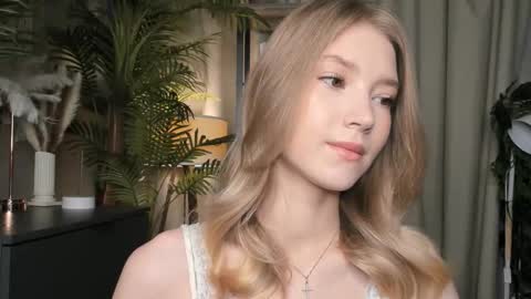 Natalie online show from November 9, 5:39 am