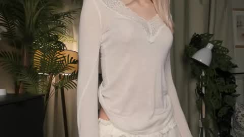 Natalie online show from December 5, 5:49 am