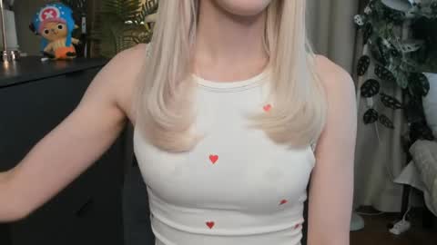 Snapshot of eternity_cuite chatting on May 9, 6:18 am Natalie online show from May 9, 6:18 am