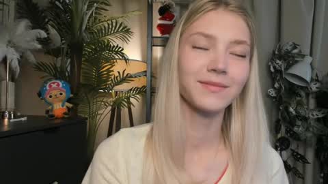 Snapshot of eternity_cuite chatting on May 29, 6:00 am Natalie online show from May 29, 6:00 am