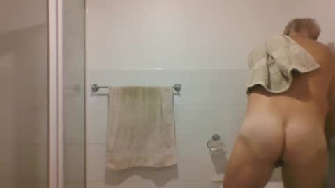 Snapshot of etextratestacle chatting on March 3, 5:07 pm ET online show from March 3, 5:07 pm