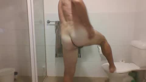 Snapshot of etextratestacle chatting on October 6, 5:10 pm ET online show from October 6, 5:10 pm