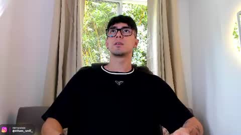 etham_wolf1 online show from June 10, 5:12 pm