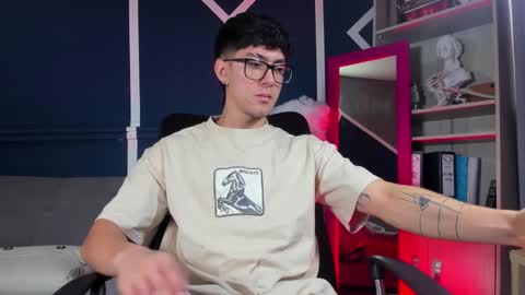 Etham online show from November 20, 1:33 pm