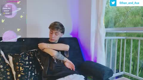 ethan and ava online show from November 16, 12:44 pm