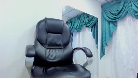 Ethan online show from December 10, 11:40 pm