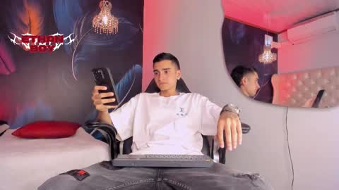 Ethan online show from January 5, 7:06 pm