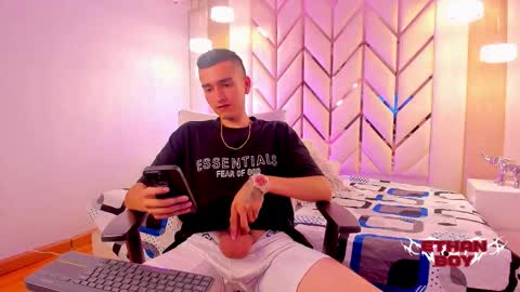 Ethan online show from February 7, 8:23 pm