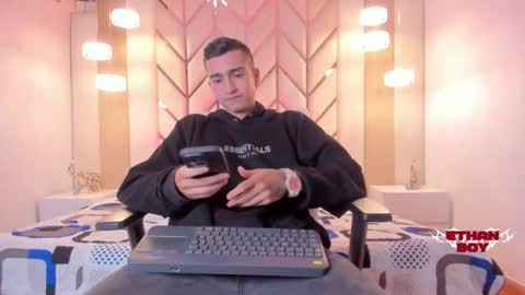 Ethan online show from February 19, 8:38 pm