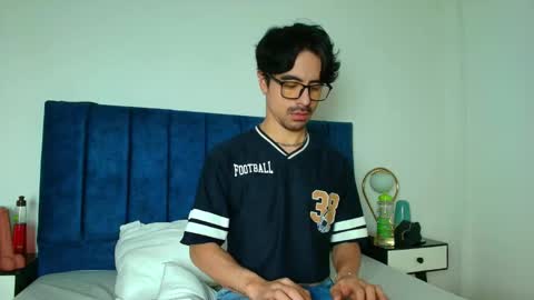 ethan  online show from December 14, 3:34 am