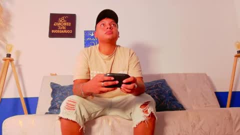 ethan online show from May 25, 9:10 pm