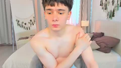 Ethan online show from July 5, 10:33 am
