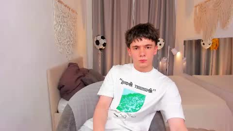 Ethan online show from July 9, 3:38 pm