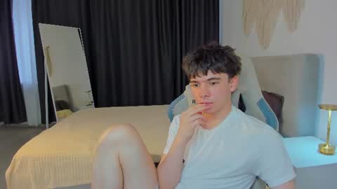 Ethan online show from July 22, 3:59 pm