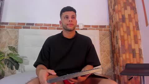 ethan helmut online show from January 25, 11:13 am