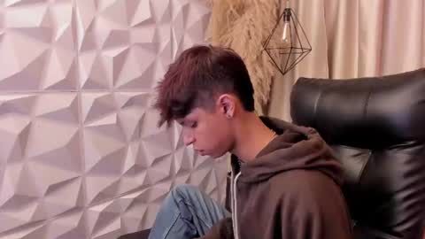 Ethan online show from July 28, 11:28 am